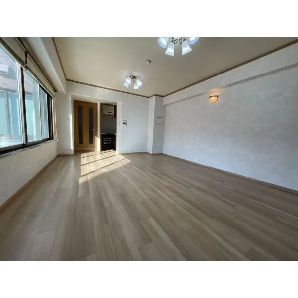 パレロワイヤル順慶町 家具・調度品は価格に含まれません。