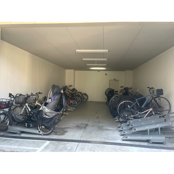 ドルチェヴィータ新梅田 駐輪場