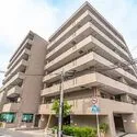 エンゼルハイム新子安 地上7階建、総戸数73戸のRC造マンション。2023年12月に大規模修繕工事が実施されています。