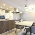 クリオ横濱生麦アーバンマークス LDKは広々約18.6帖！アイランドキッチンを採用していますので、開放感のあるお部屋です♪