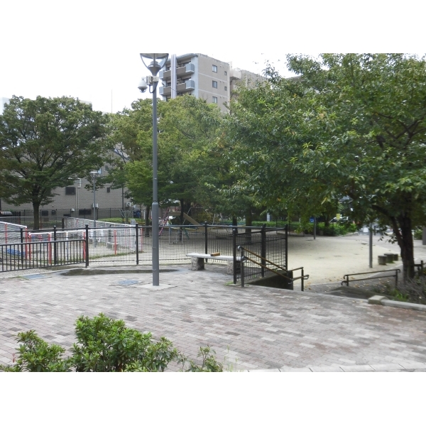 京都市中京区蛸薬師通油小路西入亀屋町 綾西公園（公園）まで約710m（徒歩9分）