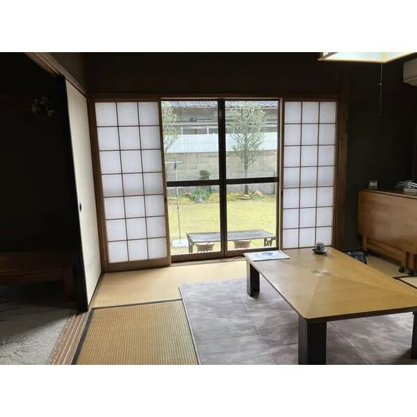 京都市山科区大塚元屋敷町 1階西側和室約8.0帖※家具・備品等は価格に含まれません