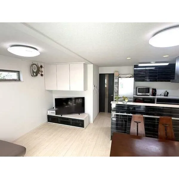 品川区小山台1丁目 LDKは約16.4帖となります。