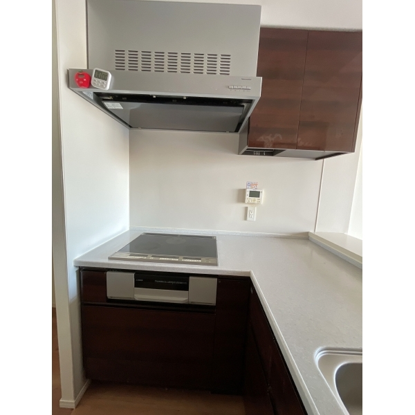 リヴァリエC棟 ※家具・調度品は価格に含まれません。