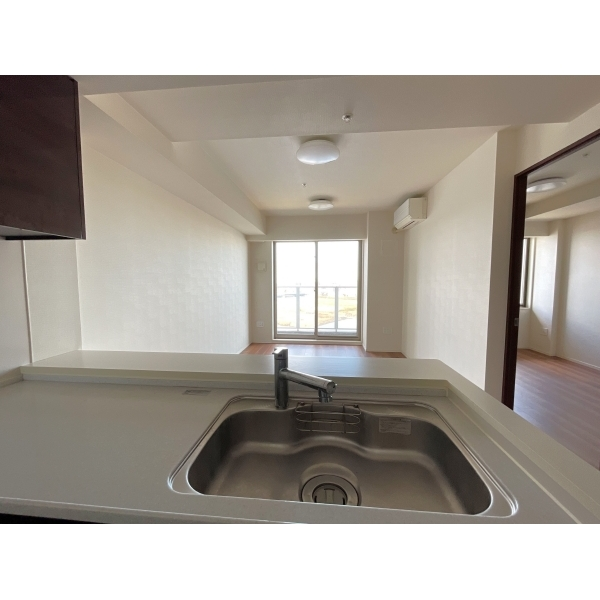 リヴァリエC棟 ※家具・調度品は価格に含まれません。