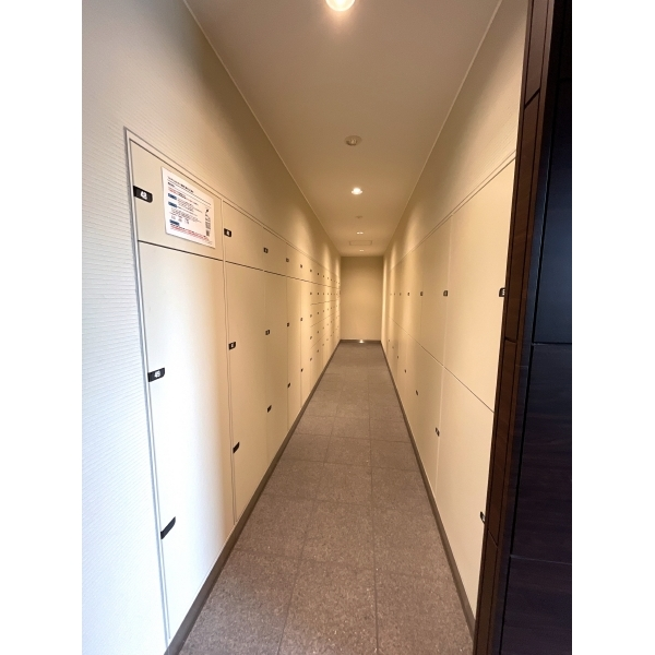 リヴァリエC棟 宅配ボックス