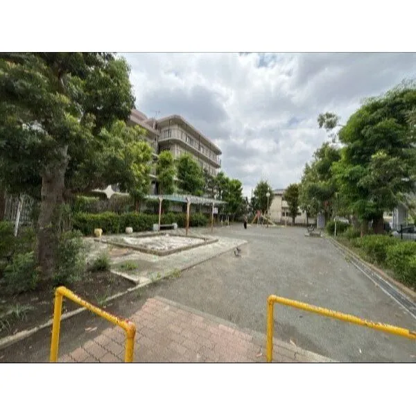 高津スカイハイツ 新作下耕地公園(公園)まで約170m(徒歩3分)