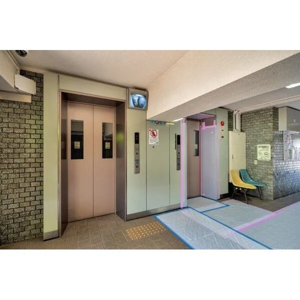 九条住宅B号棟 エントランス