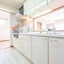 ライオンズマンション等々力緑地公園 ミセスコーナー、食品庫があります。CGにて作成したリフォームイメージです。