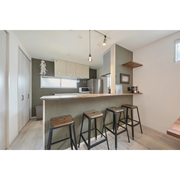 大阪市中央区上本町西２丁目 　会話がはずむ対面式キッチン※調度品は価格に含みません。