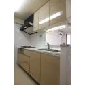 ヨコハマオールパークス　第四街区 ＜キッチン＞リビングダイニングを見渡せるカウンターキッチン採用。ご家族との会話も弾みます。