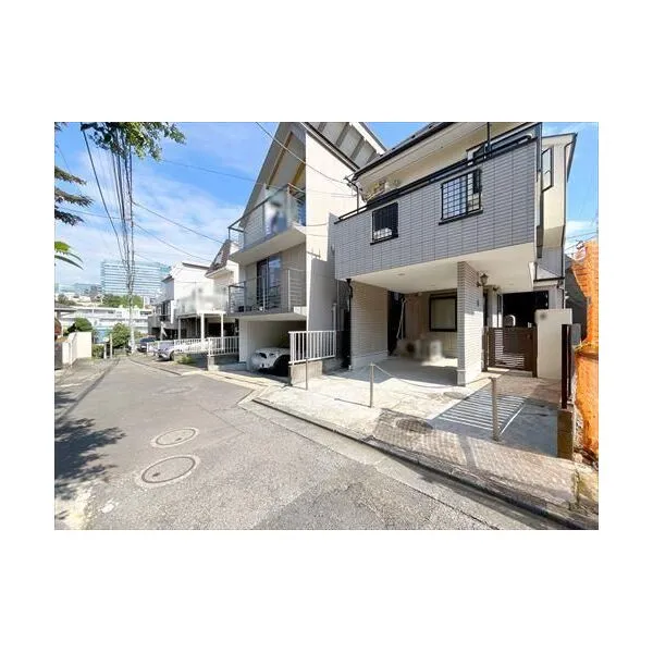 渋谷区鉢山町 前面道路(2026年9月撮影)