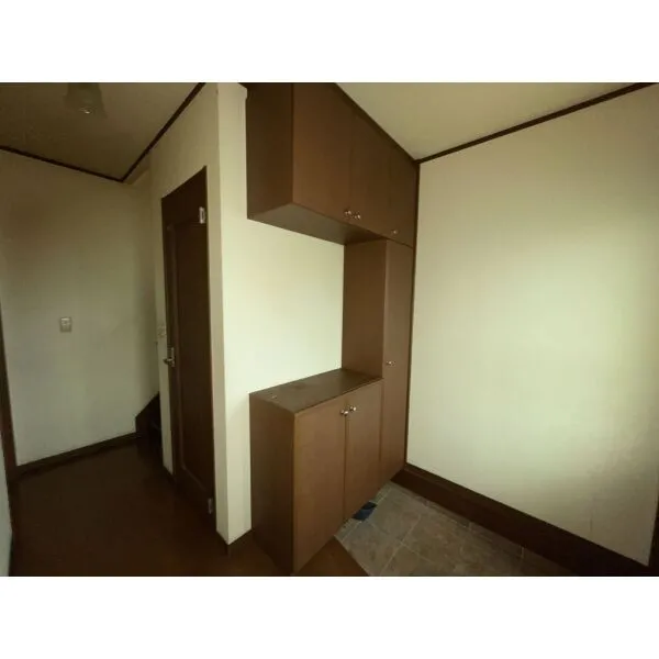 綾瀬市深谷上２丁目 下足入