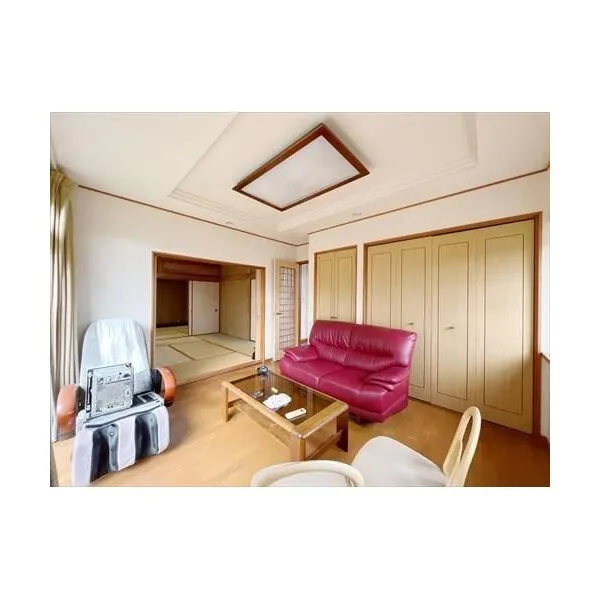 町田市本町田 一階洋室７．５帖