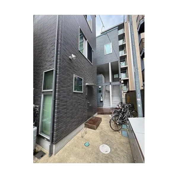 東京都町田市原町田5丁目 1階共用部分+自転車置場