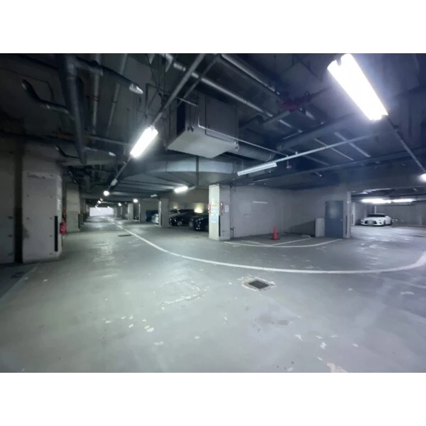 パークハイツ小豆沢 地下駐車場