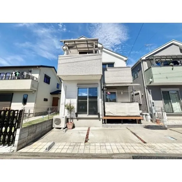 昭島市郷地町２丁目 建物外観