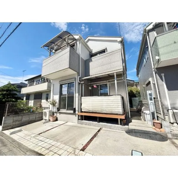 昭島市郷地町２丁目 建物外観