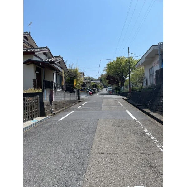 八王子市絹ケ丘２丁目 前面道路