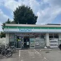 練馬区大泉学園町６丁目 ファミリーマート大泉学園通り店（コンビニ）まで約330m（徒歩5分）
