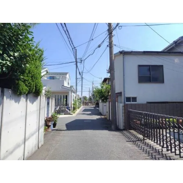 藤沢市鵠沼海岸1丁目 前面道路