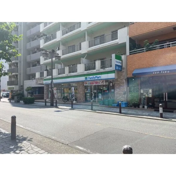 TOP川崎第3 ファミリーマート川崎本町一丁目店(コンビニ)まで約160m(徒歩2分)