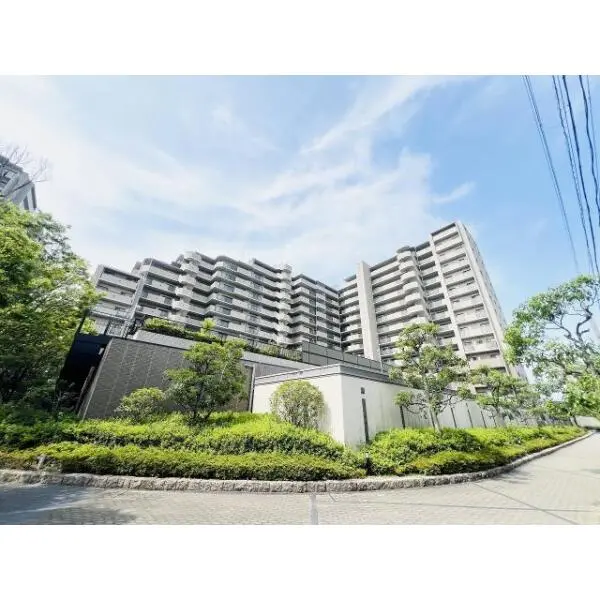 モンセーヌ住吉川公園１番館 外観