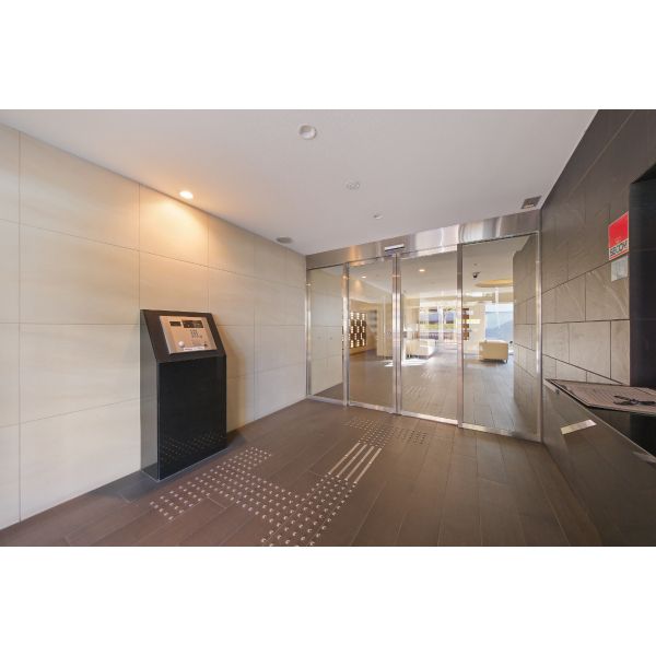 ルネ京都烏丸五条 エントランス