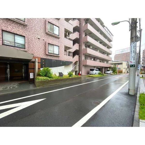 クレッセント大鳥居 前面道路（2026年9月撮影）