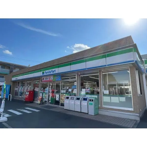 船橋市東船橋１丁目 ファミリーマート東船橋駅南口店（コンビニ）まで約240m（徒歩3分）