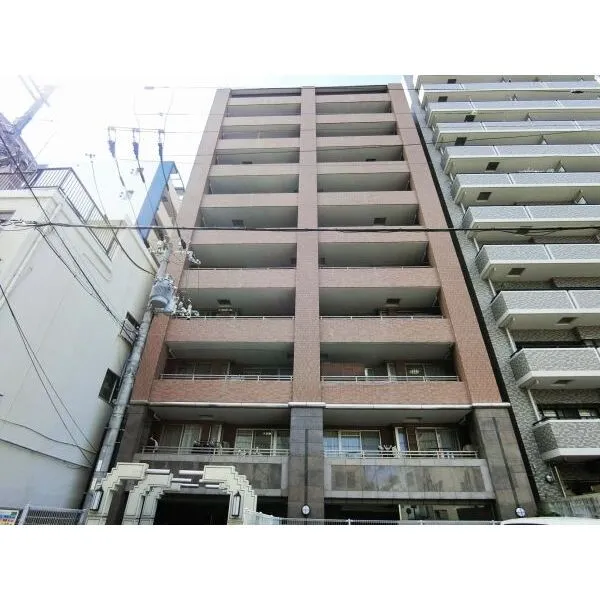 ファミリーヒルズ大倉山 11階建、総戸数20戸のマンション外観
