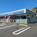 クリオ北新横浜伍番館 ローソン新横浜インター店（コンビニ）まで約370m（徒歩5分）