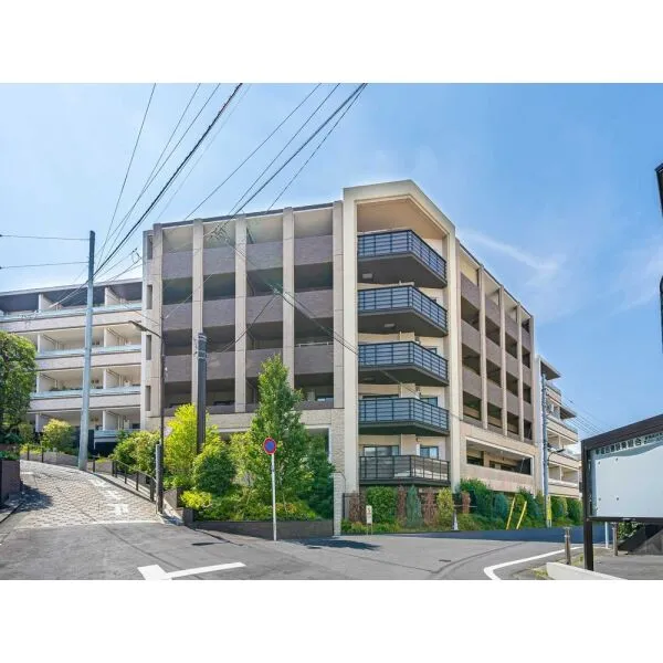 グレンドール新宿牛込柳町 外観