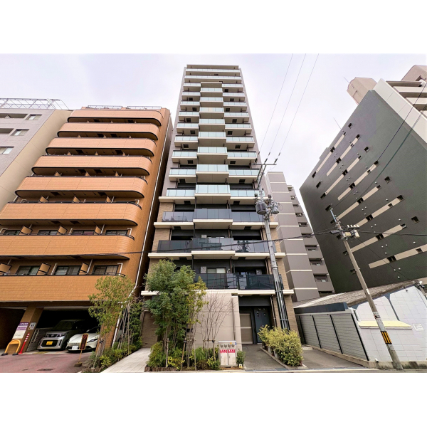 アウラ大阪上本町 外観