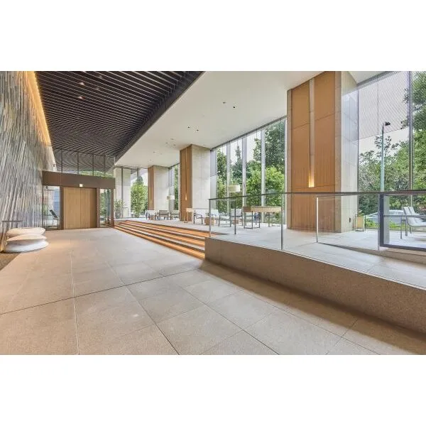Brillia Tower 上野池之端 エントランスホール
