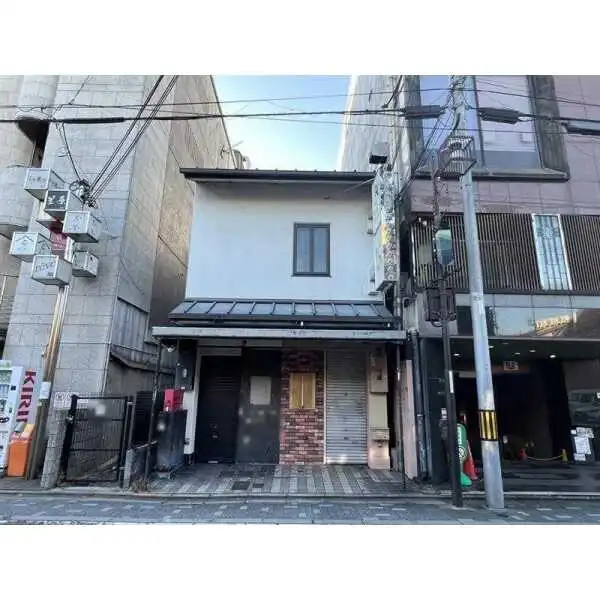 京都市東山区大和大路通三条下る３丁目弁財天町　１棟ビル 外観