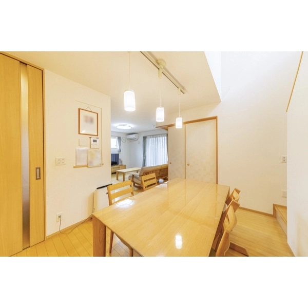 立川市西砂町１丁目 家具・調度品・エアコン等は価格に含まれません