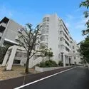 嵐山グランドシティ 京福嵐山本線「有栖川」駅徒歩6分他、複数沿線利用可能な立地。最上階×メゾネットタイプの角住戸です。