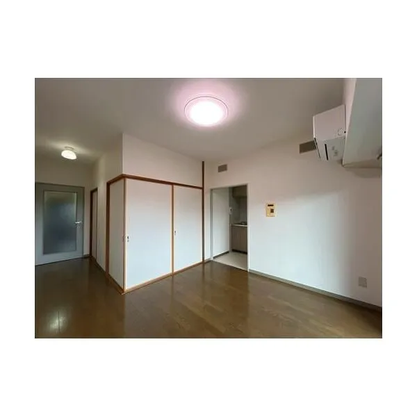 ワコーレロイヤルヒルズ横浜蒔田 ダイニング（約７．８帖）