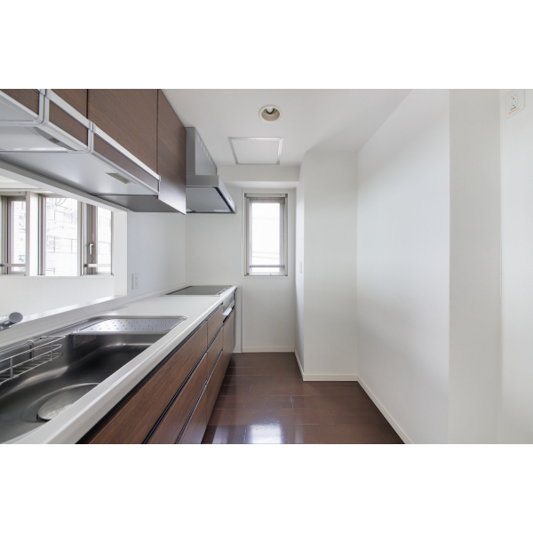 ルジェンテ吉祥寺 対面キッチン約3畳