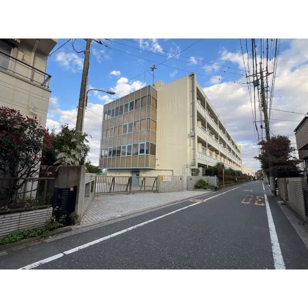 ルジェンテ吉祥寺 武蔵野市立第三中学校（中学校）まで約880m（徒歩11分）