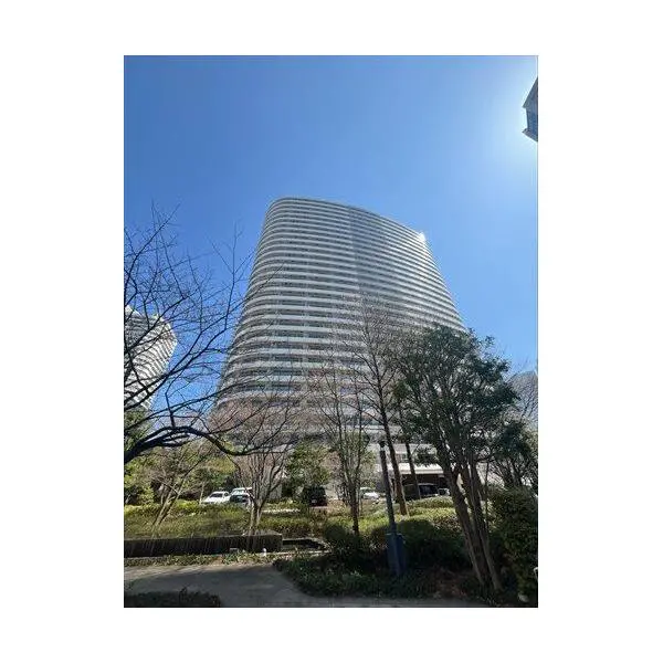 Ｍ．Ｍ．　ＴＯＷＥＲＳ　ＦＯＲＥＳＩＳ 外観