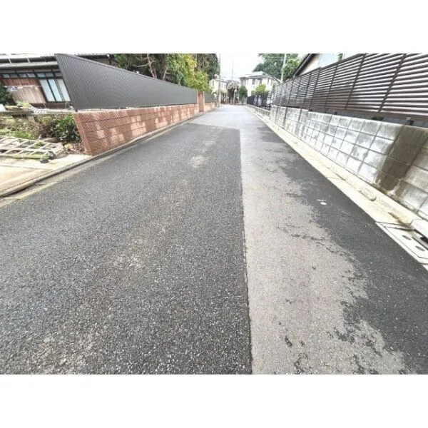 三鷹市上連雀１丁目 前面道路含む現地写真