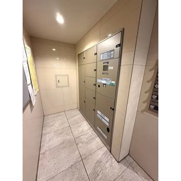 パレステージ舎人公園 宅配ボックス