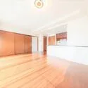 シティハウス恵比寿伊達坂 リビングダイニングと繋がりを持たせて、明るく広々とした空間です。