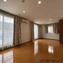 松戸市中金杉４丁目 2階南向き洋室約14畳は2部屋に区切ることができます（別途費用がかかります）