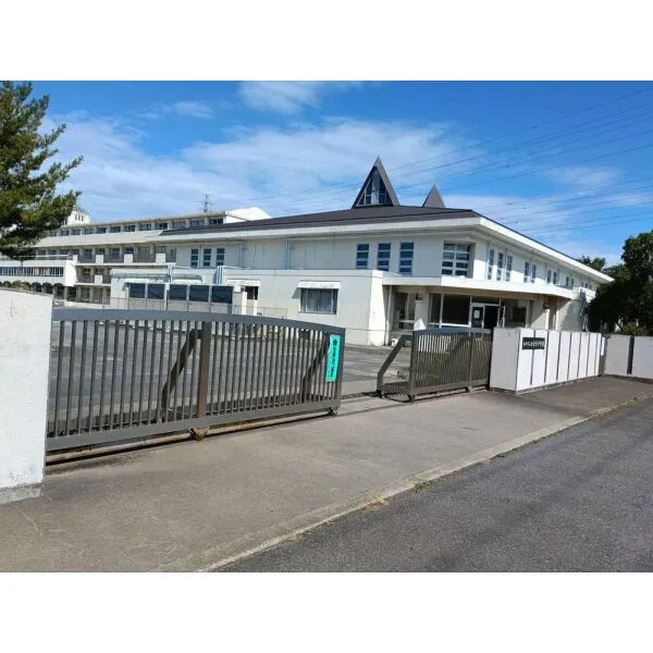 松戸市中金杉4丁目 松戸市立小金北中学校(中学校)まで約1500m(徒歩19分)