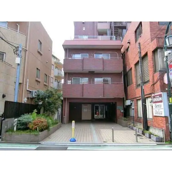 アンバサダー三軒茶屋 外観