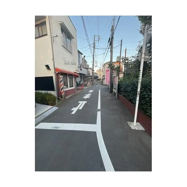 北区西ケ原３丁目 前面道路（２０２６年１０月撮影）