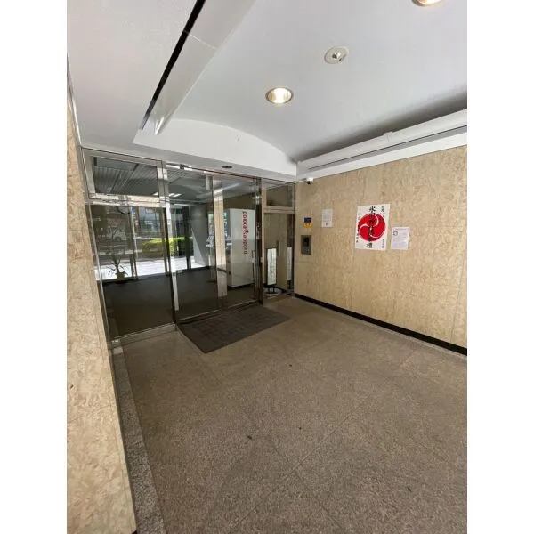 ウィン池袋 エントランス